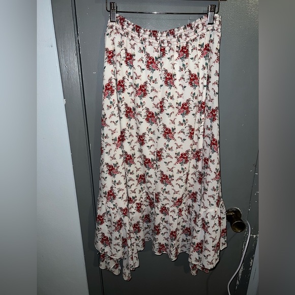 Chelsea & Violet floral skirt sz Large. Fully lined. - Picture 2 of 5